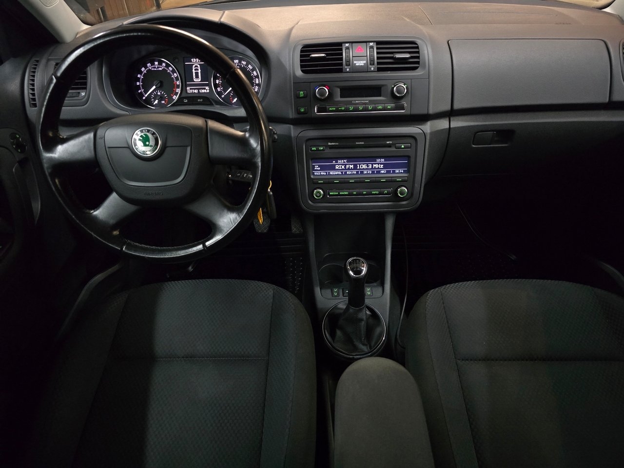 Skoda Fabia 2012, bild 6/9