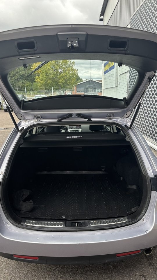 Mazda 6 Wagon 2.0 MZR-CD 2008, photo 5/10