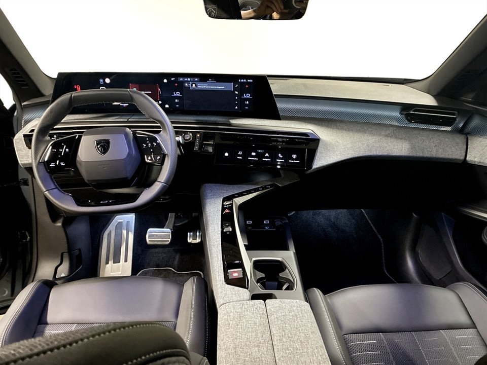 Peugeot 5008 GT Hybrid 145hk Aut 7-SITS 2025, bild 6/10