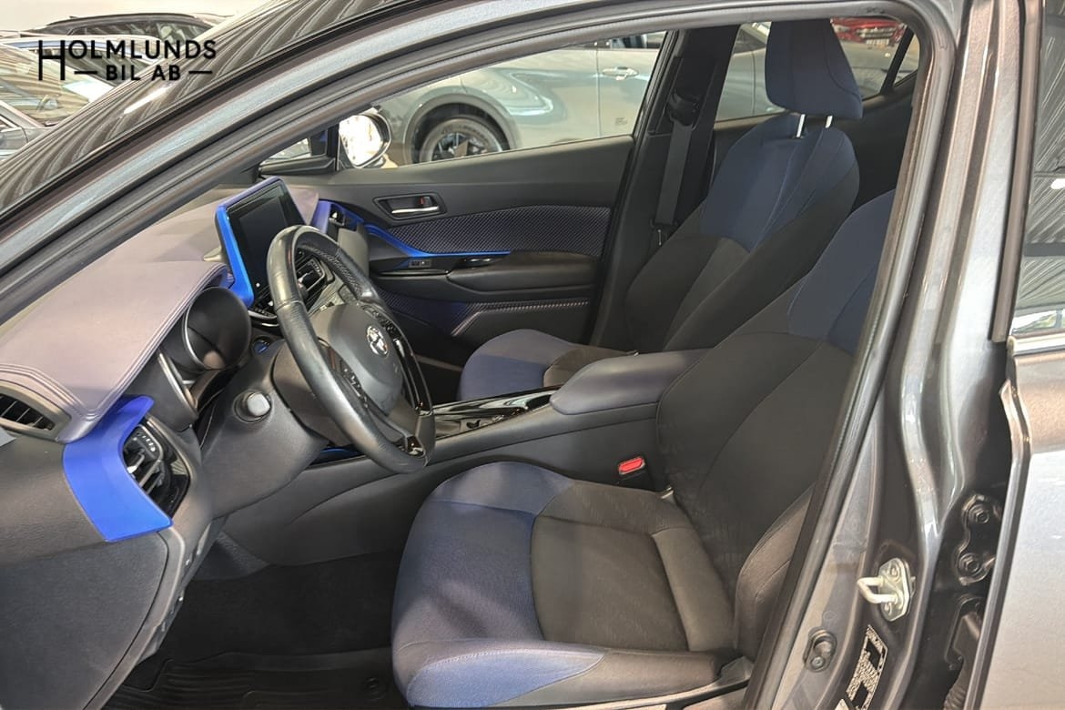 Toyota C-HR 2017, bild 6/10