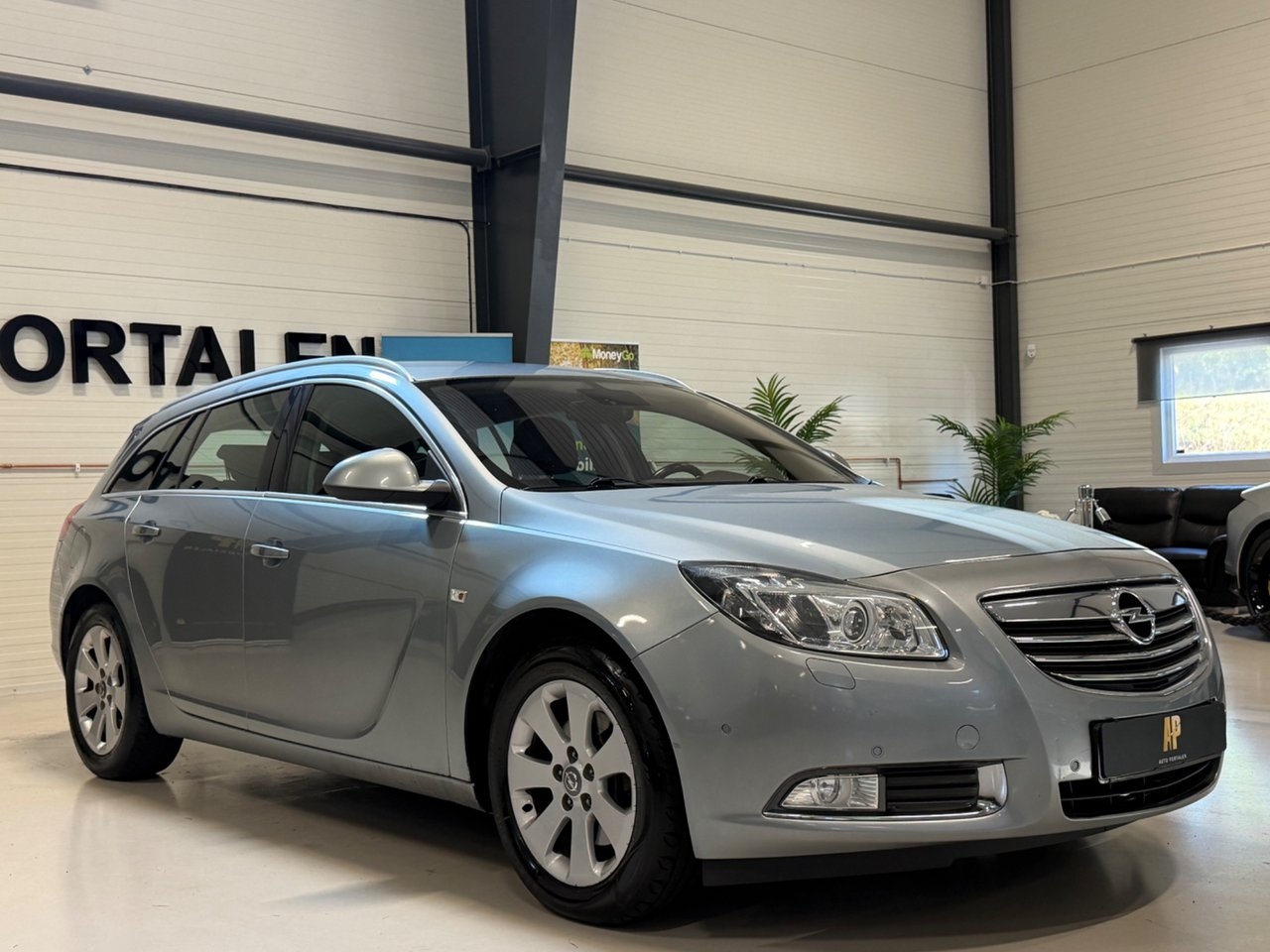 Opel Insignia 2011, kuva 7/10