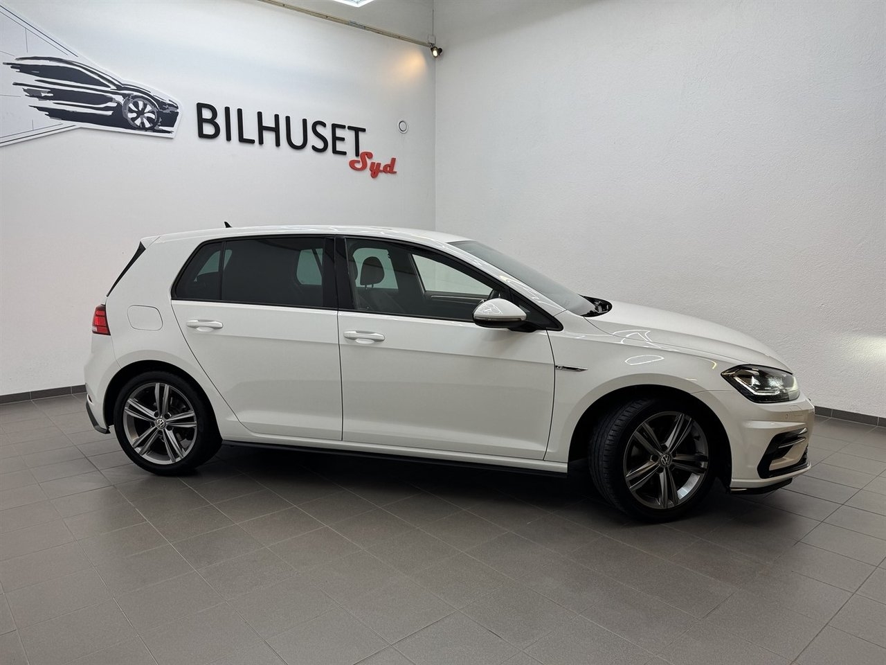 Volkswagen Golf 2020, kuva 2/10