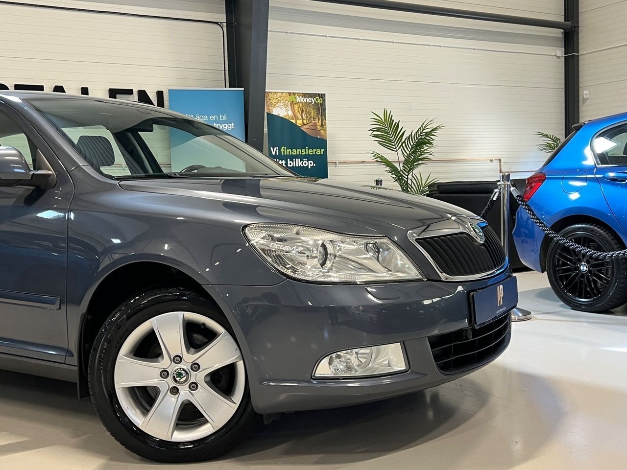 Skoda Octavia Kombi 1.6 TDI Elegance 2011, bild 6/10