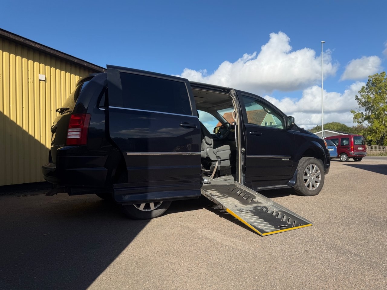 Chrysler Town & Country 2010, bild 5/10