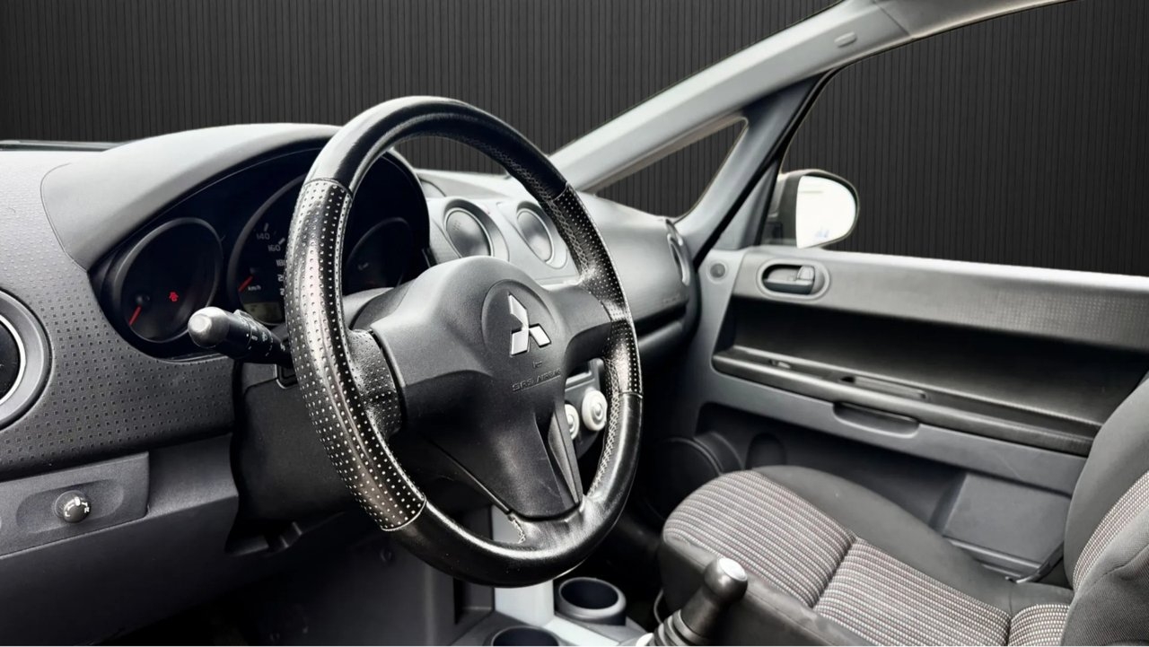 Mitsubishi Colt 2008, bild 5/8