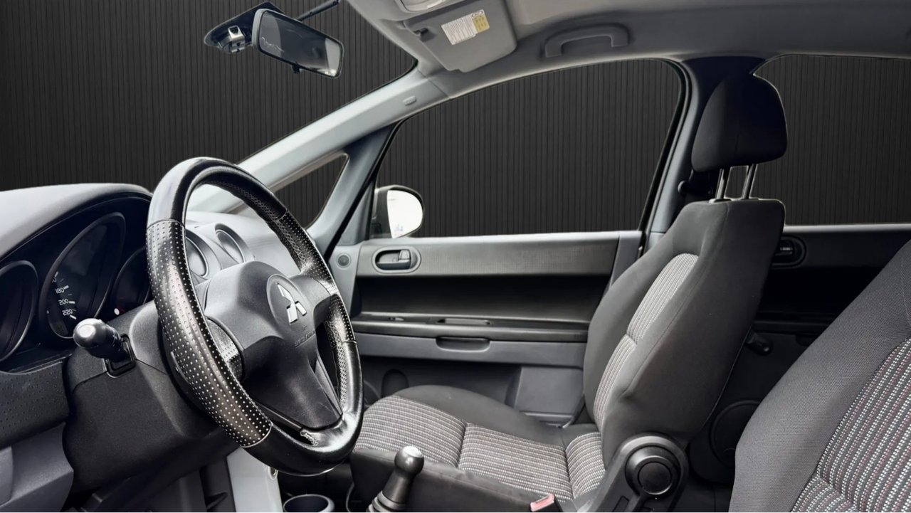 Mitsubishi Colt 2008, bild 6/8