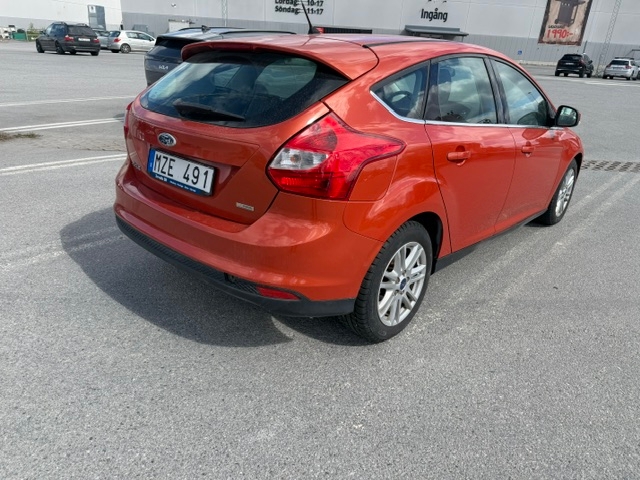 Ford Focus 1.0 EcoBoost Manuell 2013, bild 3/8