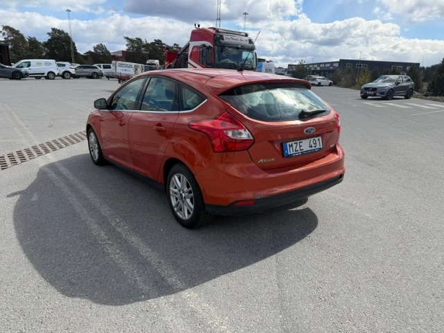 Ford Focus 1.0 EcoBoost Manuell 2013, bild 4/8