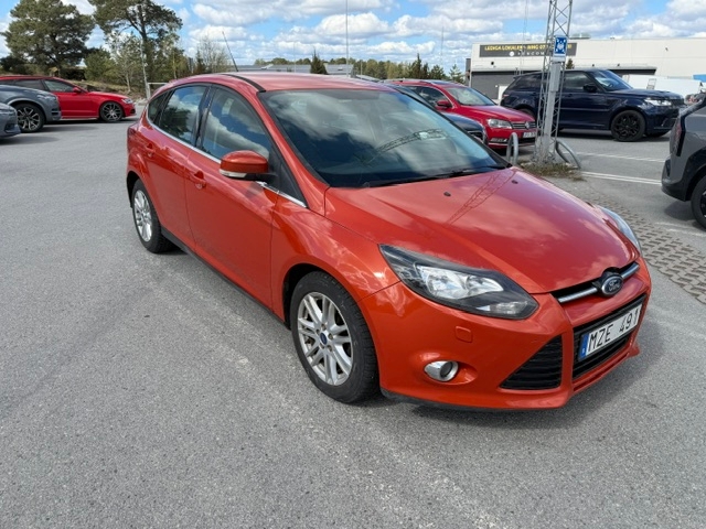 Ford Focus 1.0 EcoBoost Manuell 2013, bild 2/8