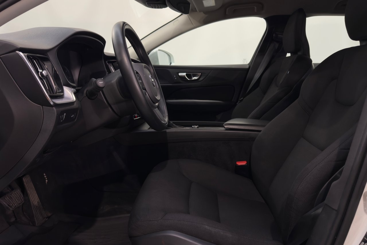 Volvo V60 D3 VOC DRAG VÄRMARE MOMSBIL 2020, bild 7/10