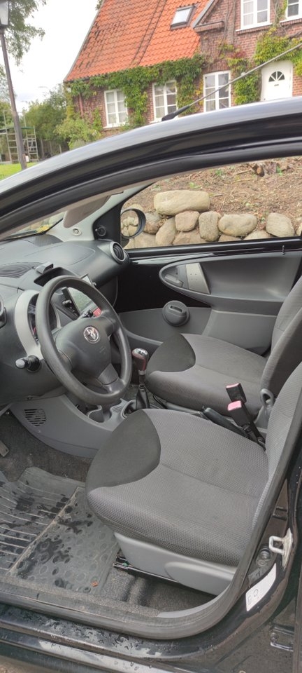 Toyota Aygo 5-dörrar 1.0 VVT-i 2008, bild 6/7