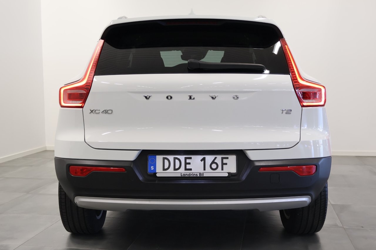 Volvo XC40 T2 Momentum / V-Hjul 2022, bild 3/13
