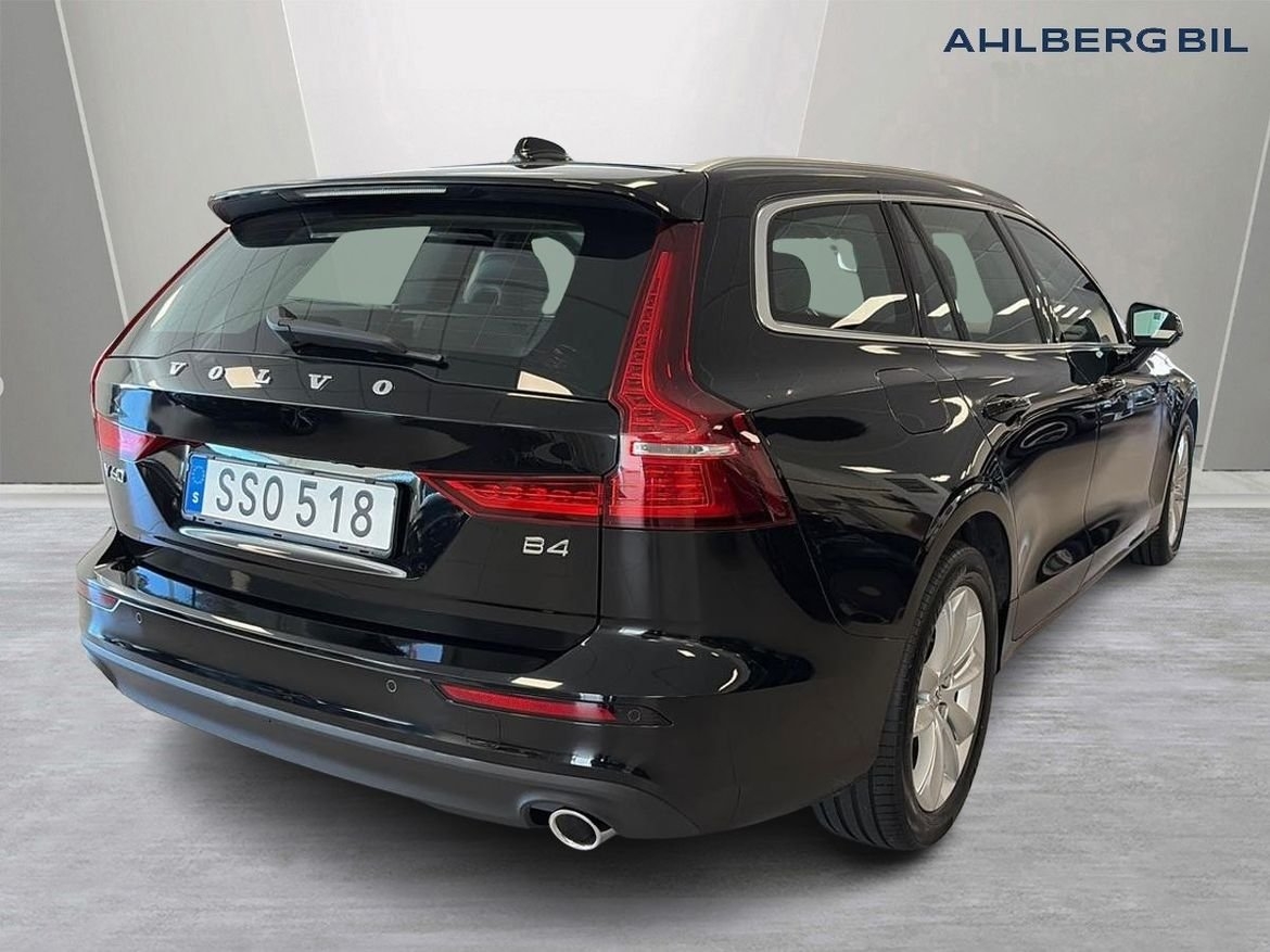Volvo V60 2021, photo 5/10