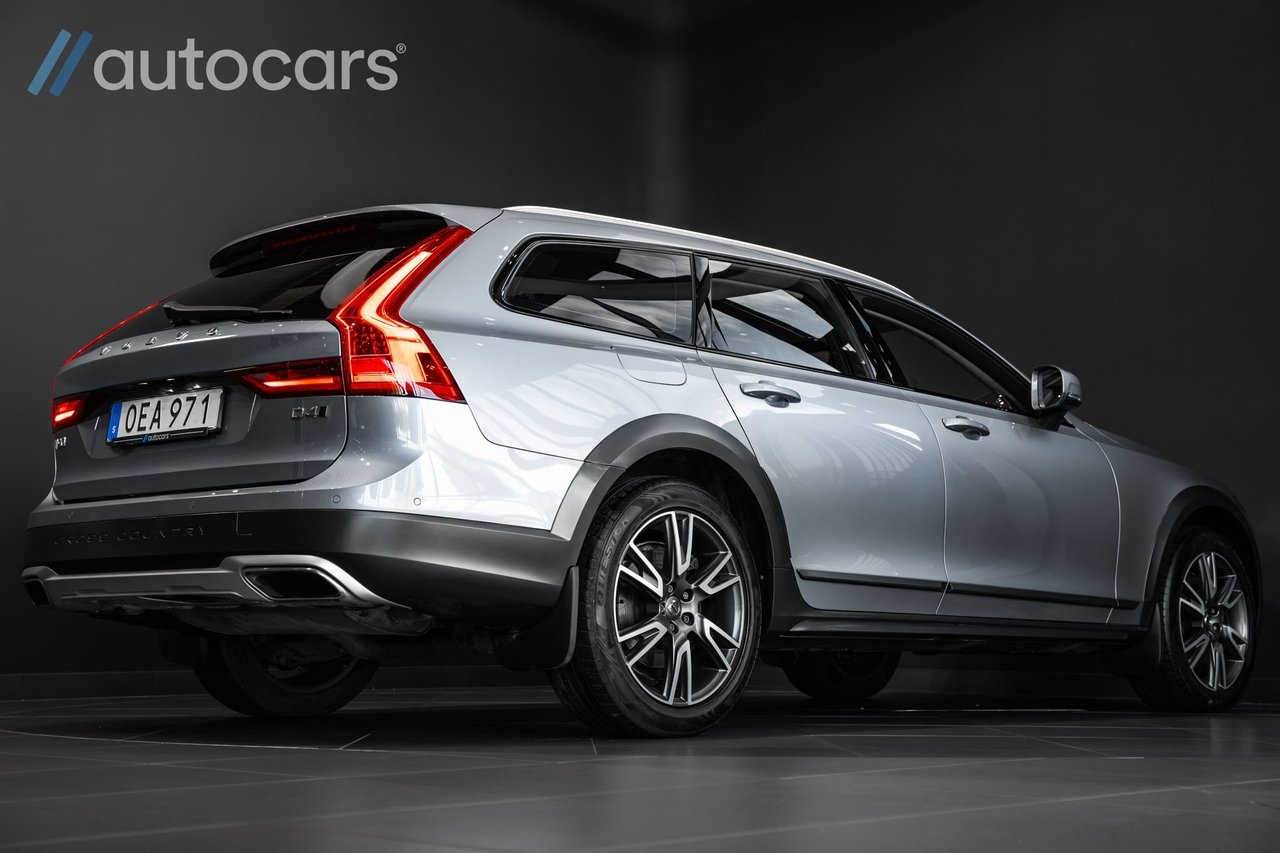 Volvo V90 Cross Country PRO D4 AWD 2017, kuva 3/10