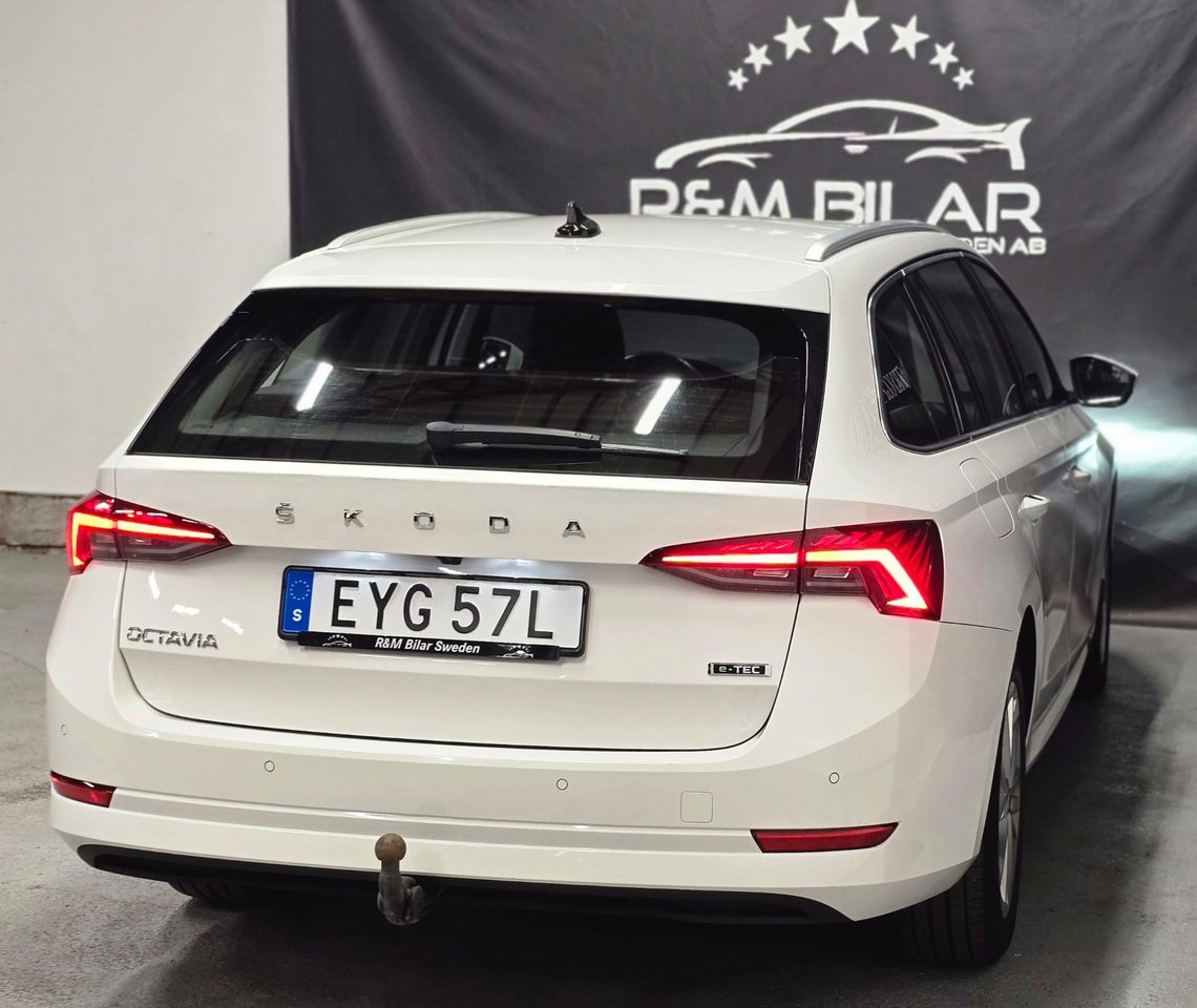 Skoda Octavia Ambition, Få-ägare, Drag 2021, photo 4/10