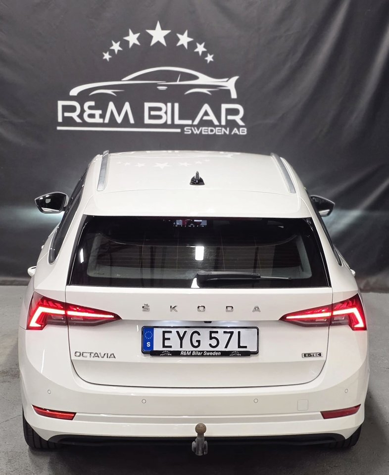 Skoda Octavia Ambition, Få-ägare, Drag 2021, photo 6/10