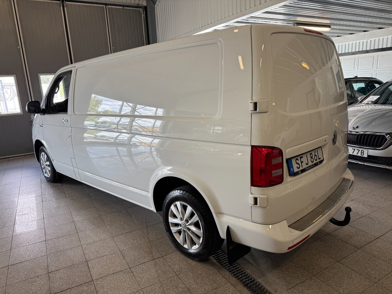 Volkswagen Transporter 2019, photo 3/10