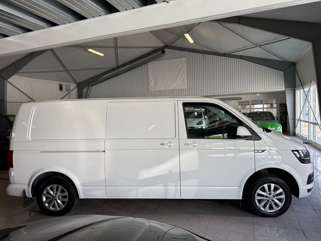 Volkswagen Transporter 2019, photo 7/10
