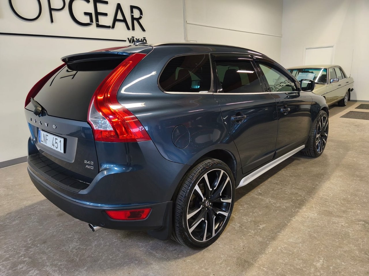 Volvo XC60 2.4D AWD Geartronic Momentum 2010, bild 6/10