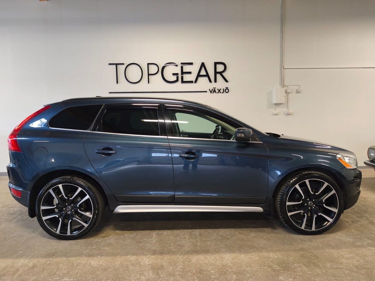 Volvo XC60 2.4D AWD Geartronic Momentum 2010, bild 7/10