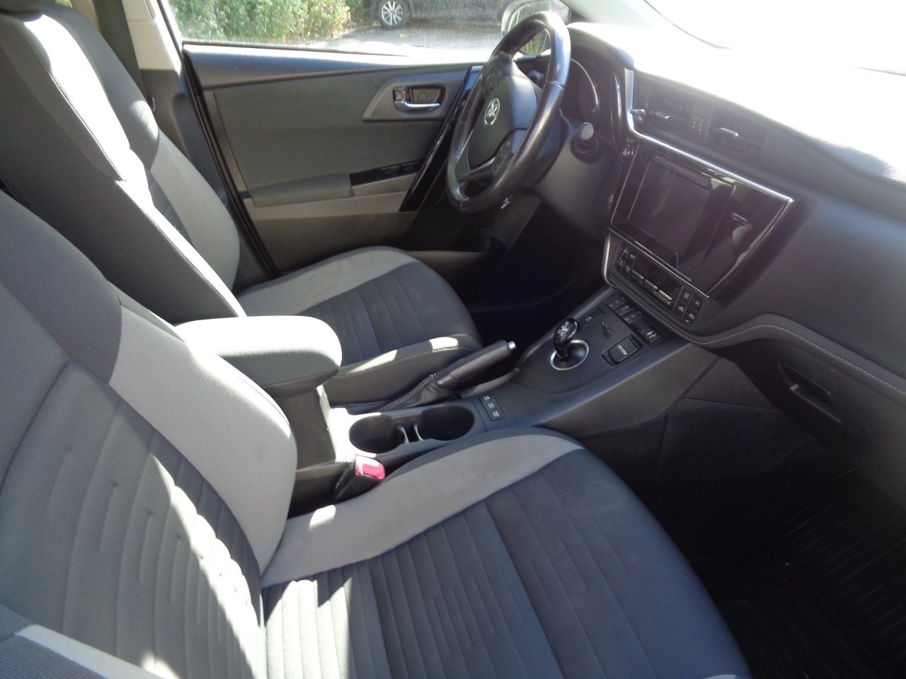 Toyota Auris Hybrid e-CVT Active Euro 6 2016, bild 7/10