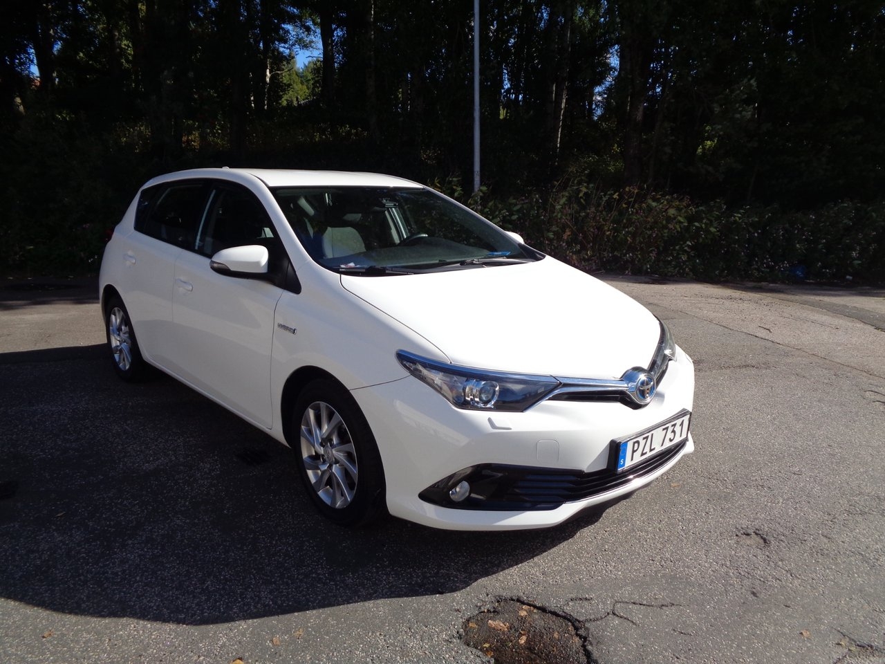 Toyota Auris Hybrid e-CVT Active Euro 6 2016, bild 3/10