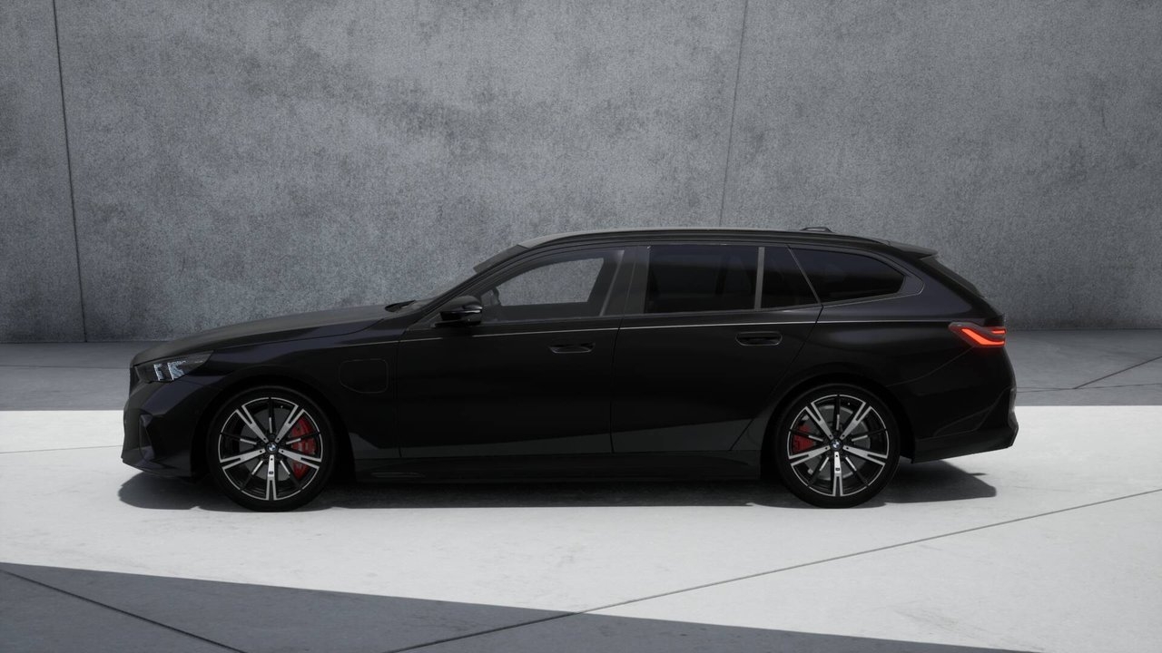 BMW 550 e xDrive Touring M Sport Pro 2026, bild 3/10