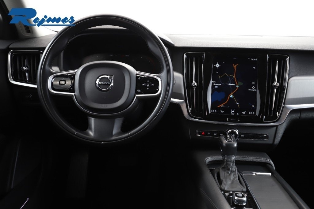 Volvo V90 2020, kuva 4/10