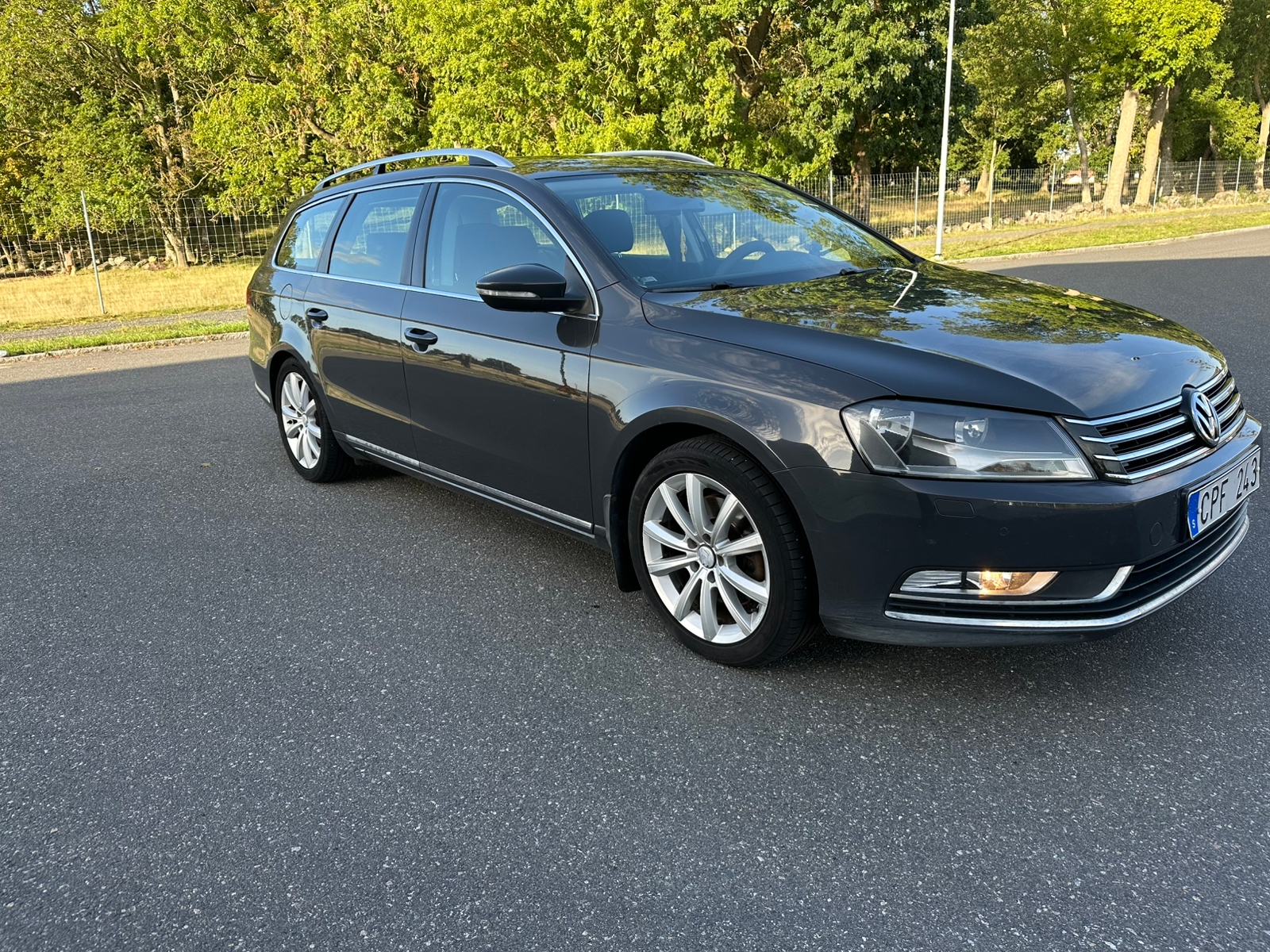 Volkswagen Passat 2011, bild 3/7