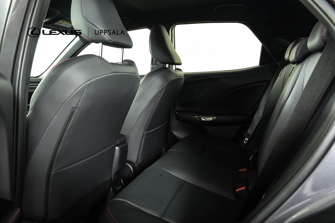 Lexus LBX 1.5 Elegant Tech 2026, bild 7/10
