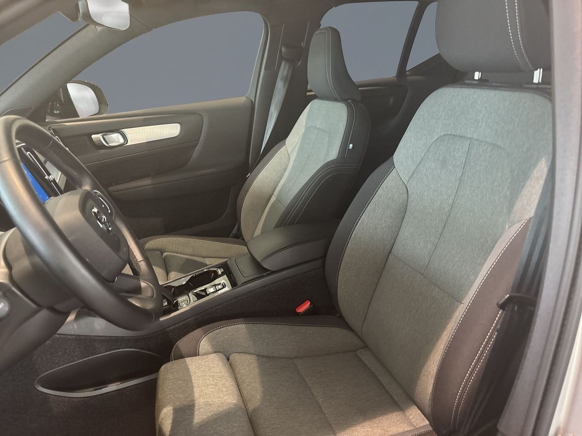 Volvo XC40 B3 FWD Bensin Plus Dark 2025, kuva 6/12