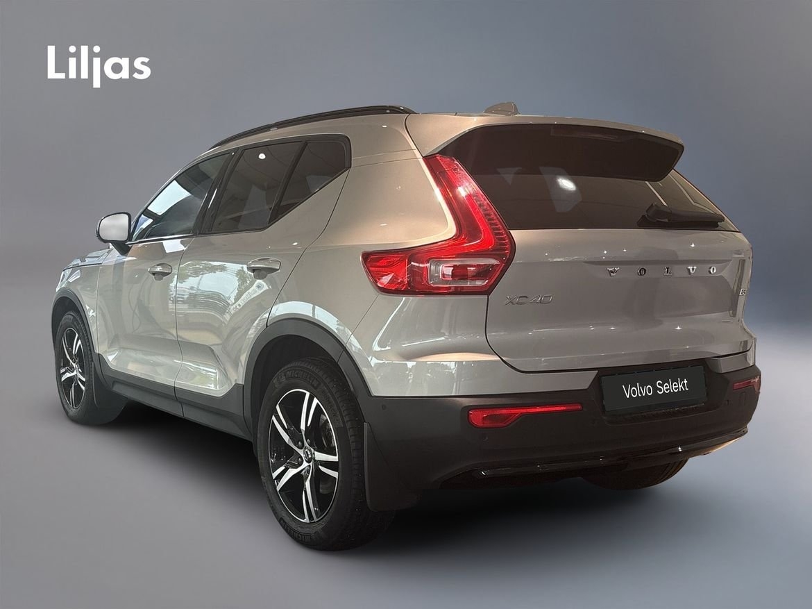 Volvo XC40 B3 FWD Bensin Plus Dark 2025, kuva 4/12