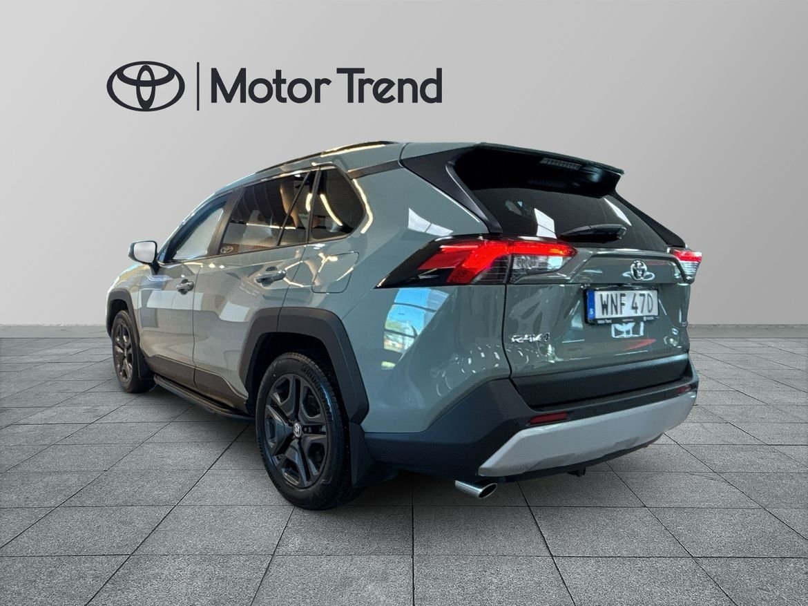 Toyota RAV4 2022, photo 3/10