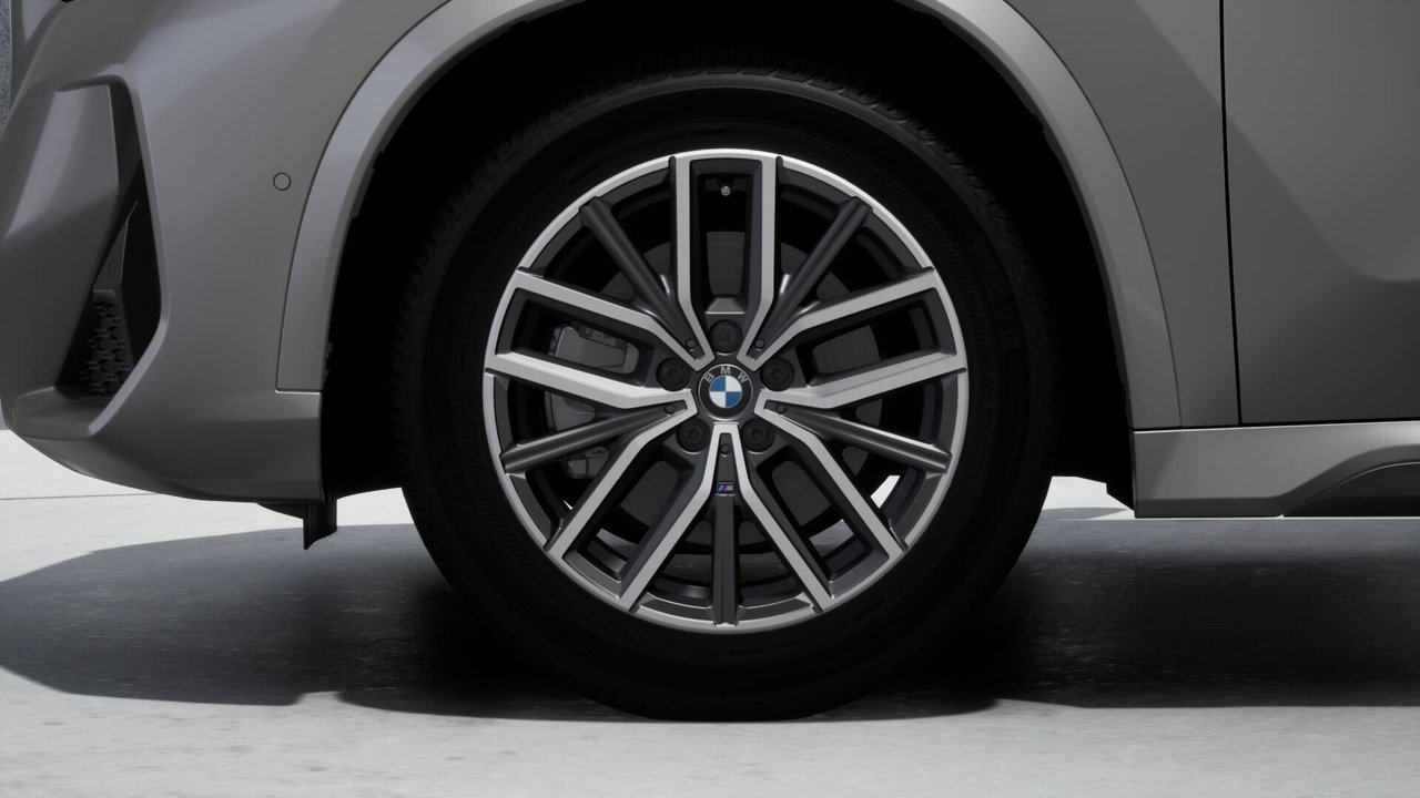 BMW iX1 2026, photo 4/10