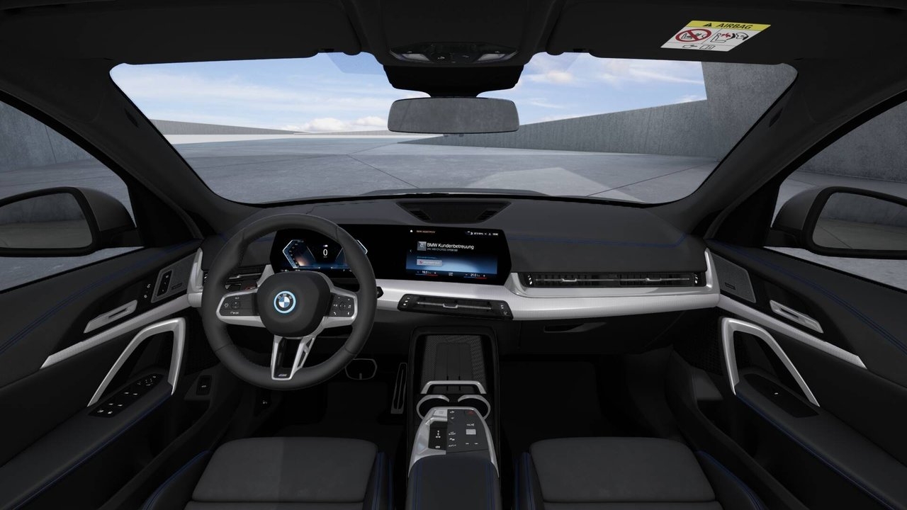 BMW iX1 2026, photo 5/10