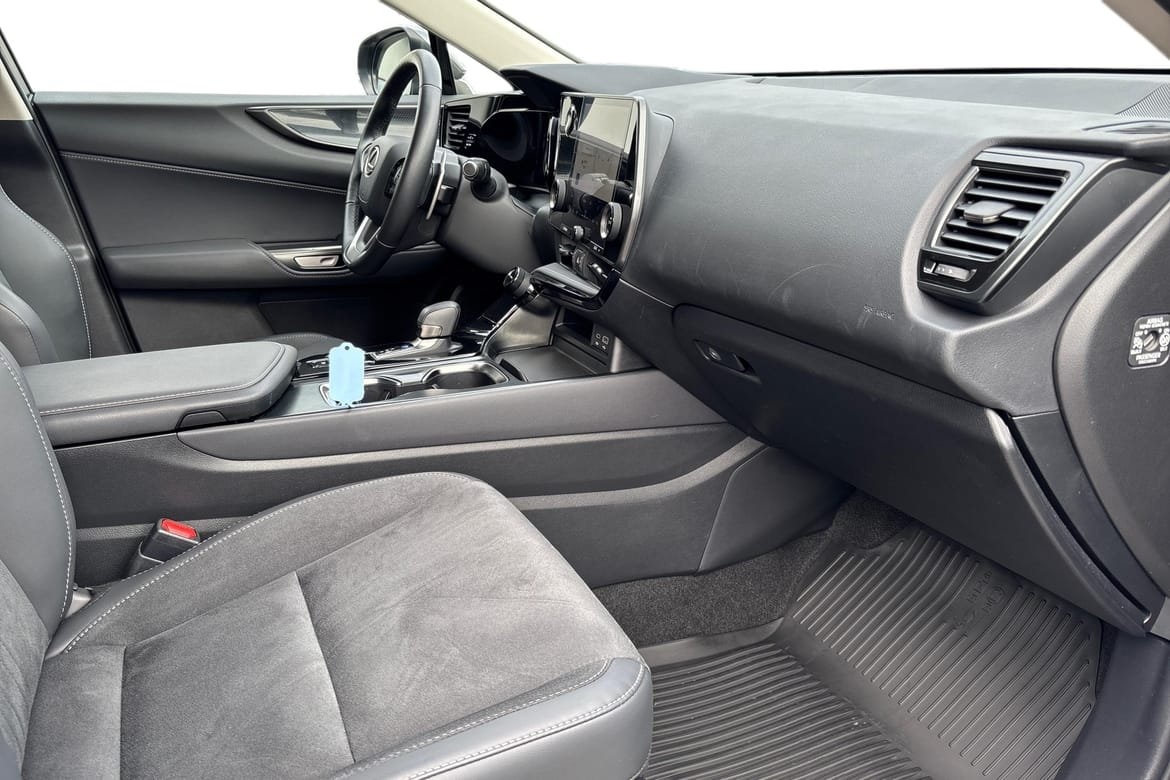 Lexus NX 350h Comfort 242hk Drag P-värm 2025, bild 6/10
