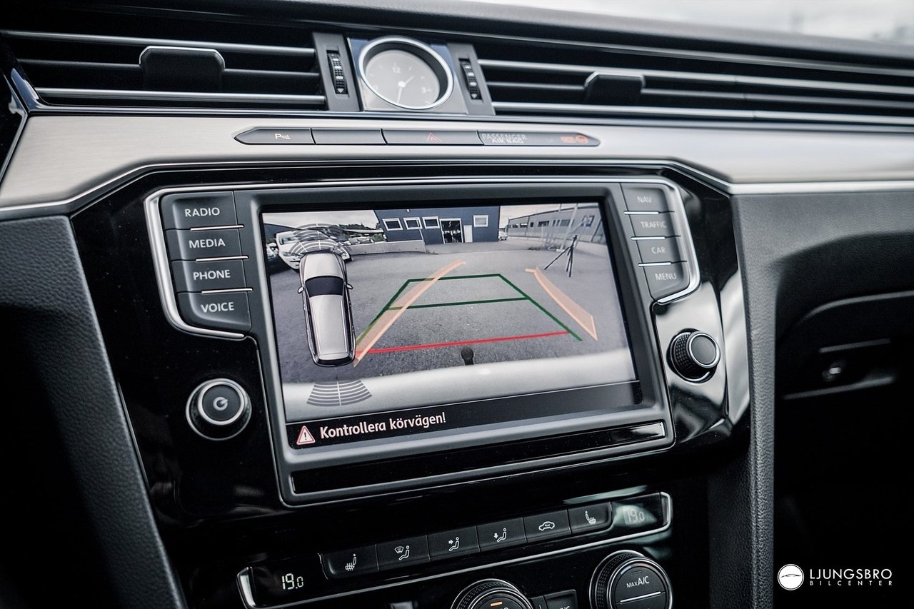 Volkswagen Passat 2017, bild 7/10