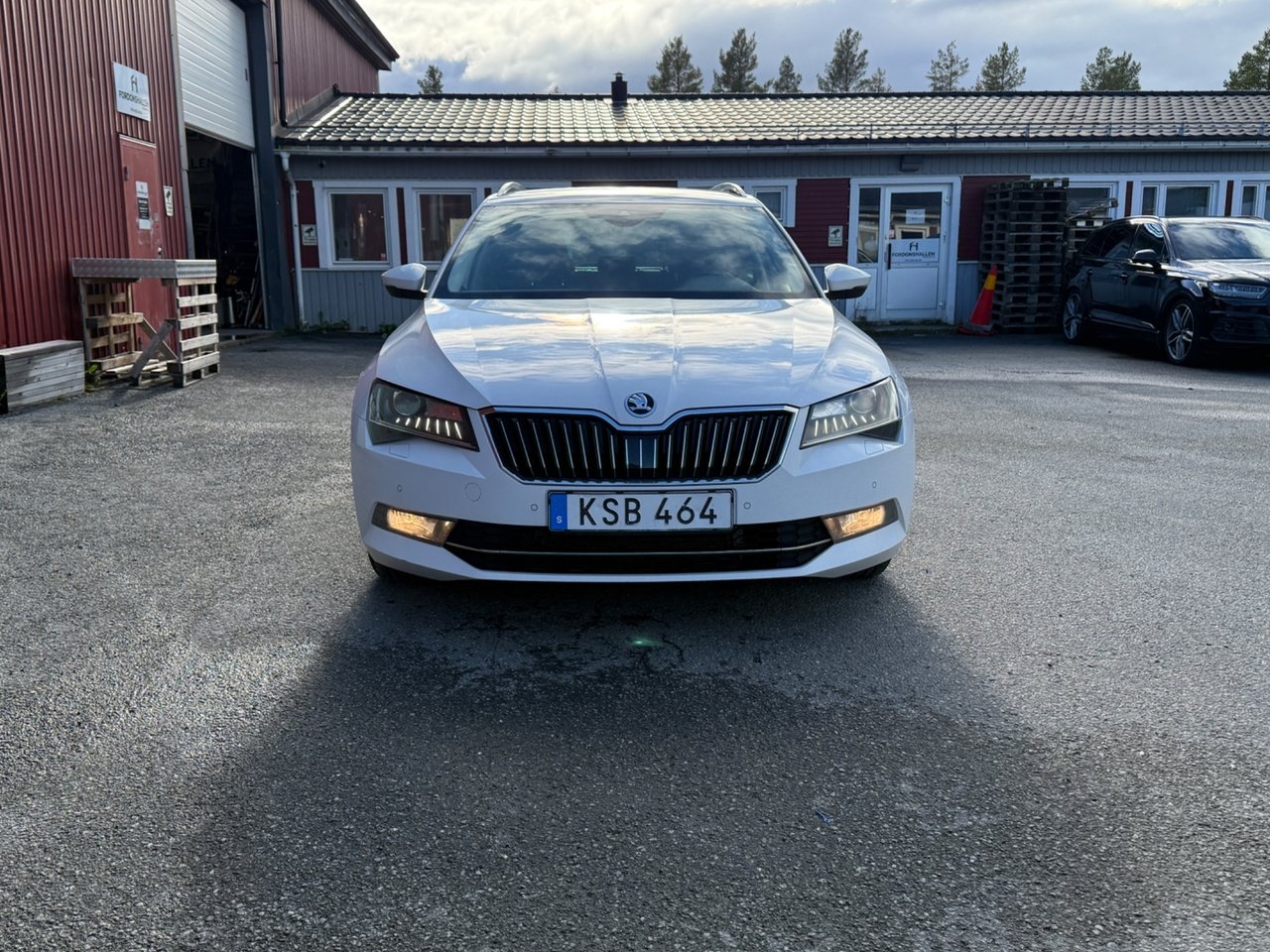 Skoda Superb 2017, bild 6/10