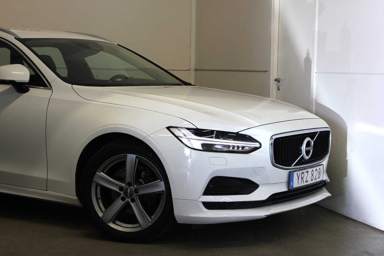 Volvo V90 D3 Geartronic Momentum 2019, bild 2/10