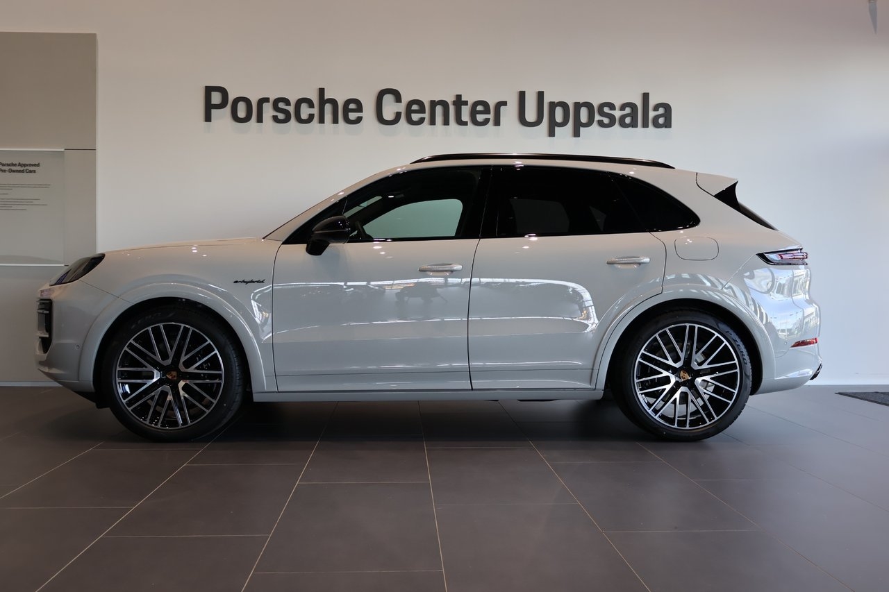 Porsche Cayenne E-Hybrid Black Edition 2026, bild 2/10