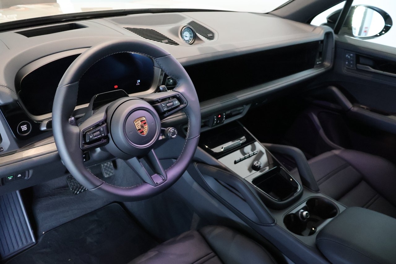 Porsche Cayenne E-Hybrid Black Edition 2026, bild 6/10