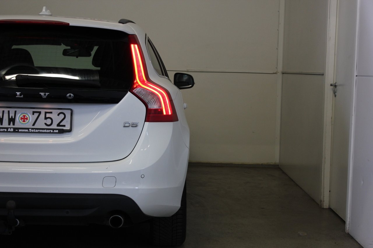 Volvo V60 D5 Momentum 205hk Taklucka 2011, bild 6/10