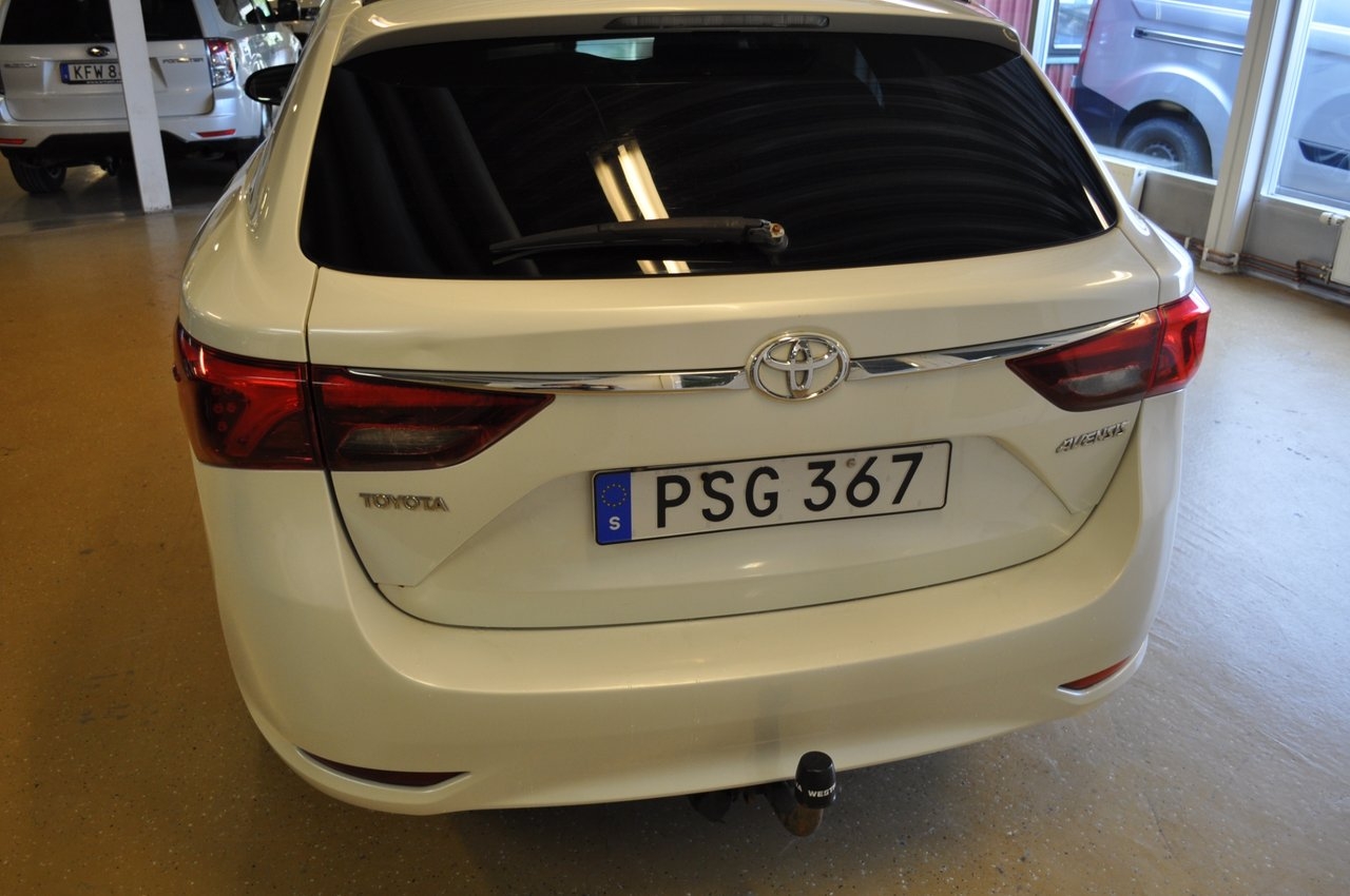 Toyota Avensis 2016, bild 5/10