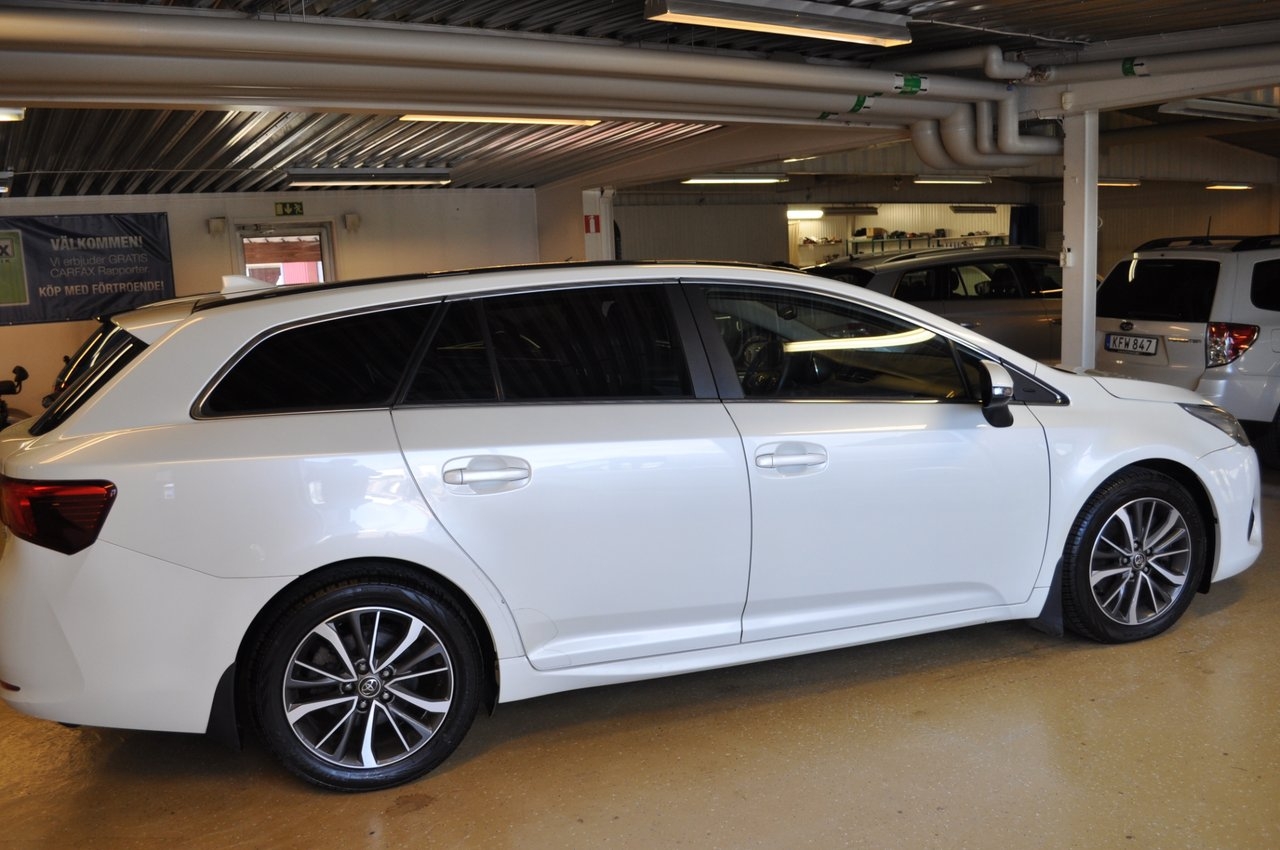 Toyota Avensis 2016, bild 7/10