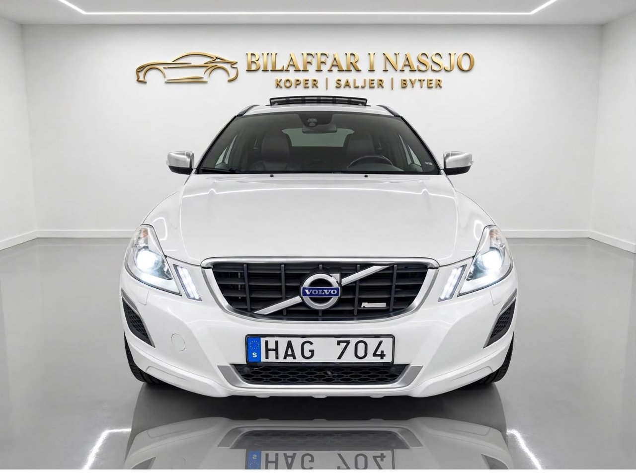 Volvo XC60 D4 AWD Geartronic R-Design 2013, bild 2/10