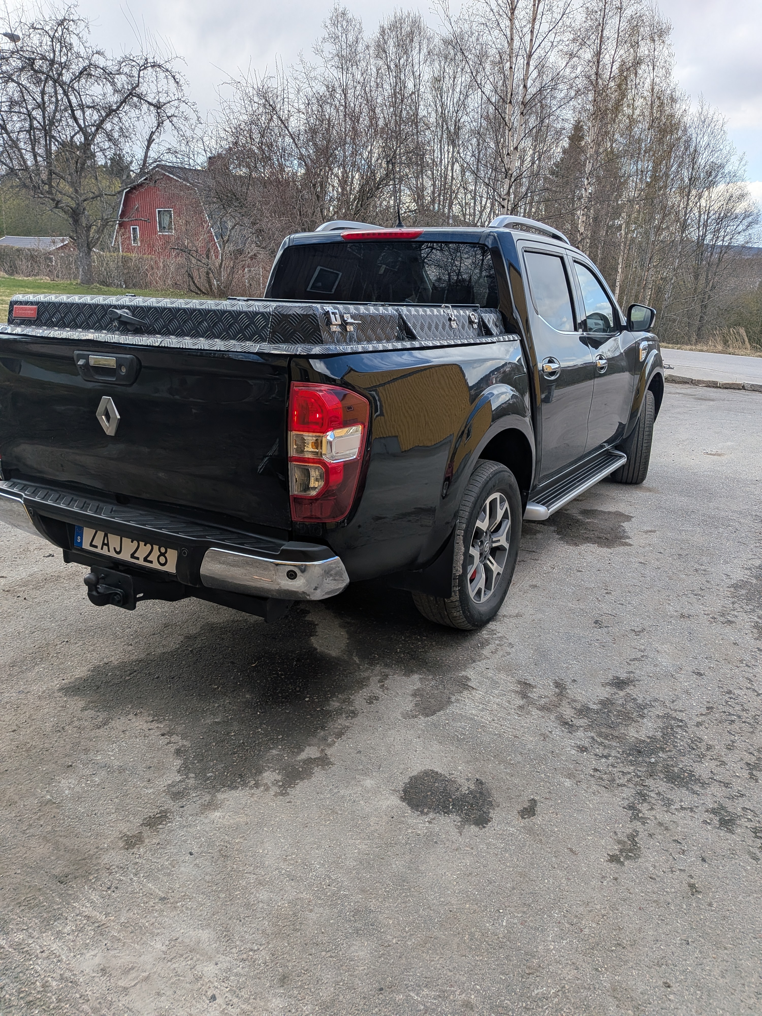 Renault Alaskan 2.3 dCi 4WD Automatisk 2018, photo 2/8