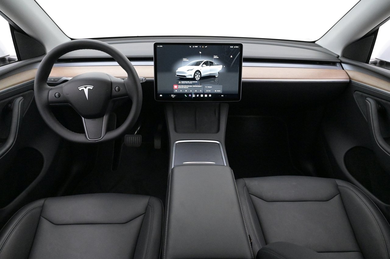 Tesla Model Y 2023, bild 6/10