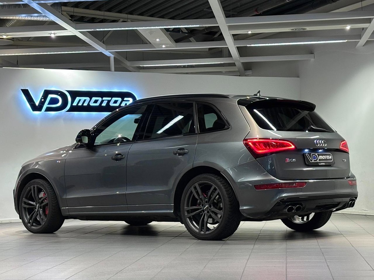 Audi SQ5 2017, kuva 4/10