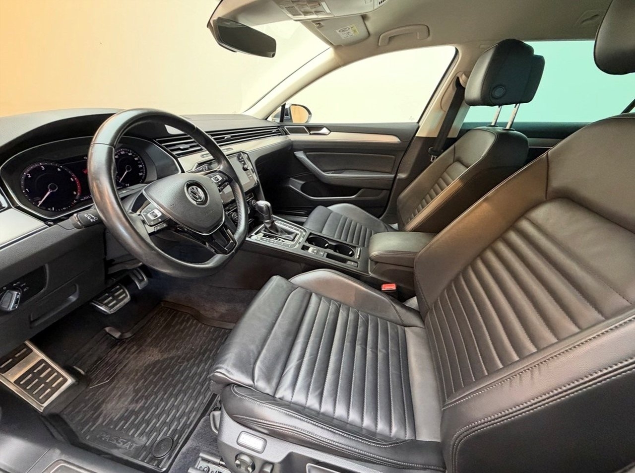 Volkswagen Passat 2019, bild 6/10