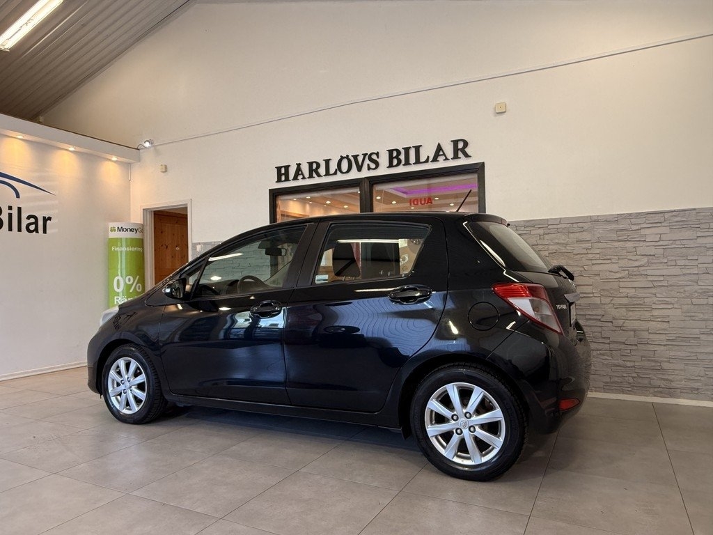Toyota Yaris 2012, bild 5/10